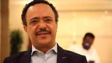 نجيب غلاب: الحوثيون يسخرون من معاناة اليمنيين ويواصلون تجاهل أزماتهم المعيشية
