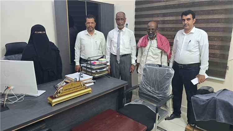 نواب رئيس جامعة المهرة والأمين العام المساعد يتفقدون الانضباط الوظيفي عقب إجازة عيد الأضحى
