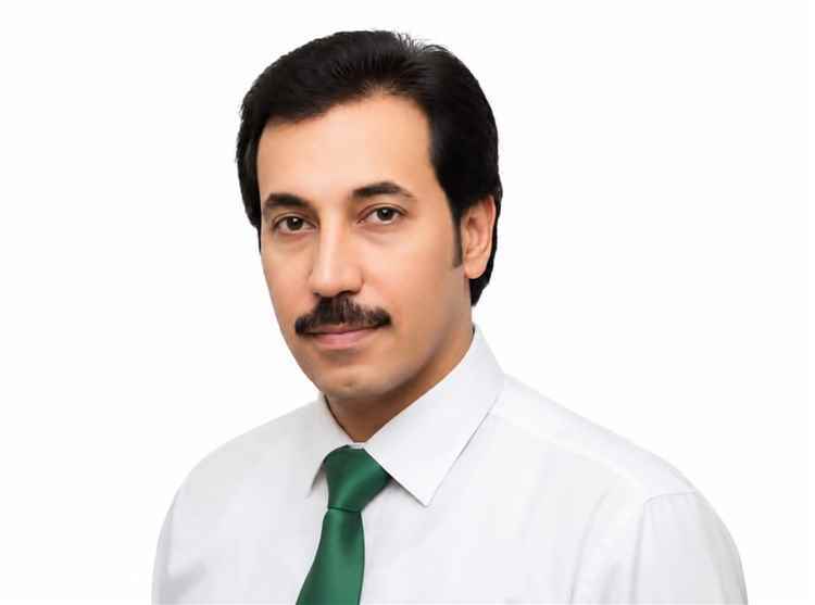 هاني البيض: وثيقة بن دغر مبكرة لتشخيص أزمة اليمن.. والفيدرالية طرح لإعادة التوازن بين الوحدة والشراكة