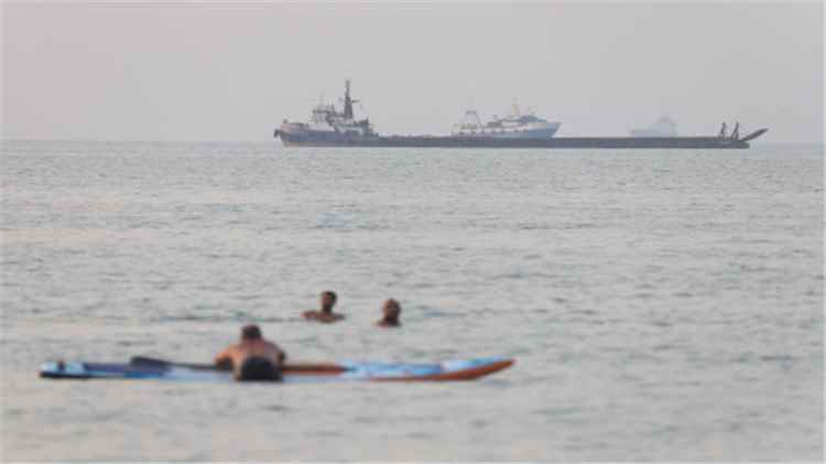هيئة بريطانية: ناقلة تبلغ عن واقعة جنوب شرقي الشحر في اليمن