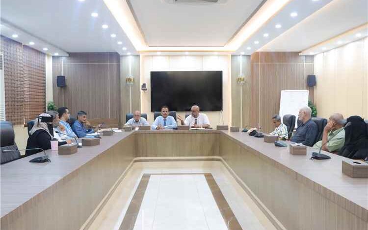 وزارة الزراعة والأسماك تناقش مع برنامج الأمم المتحدة الإنمائي التقدم المحرز في مشروع تأهيل ميناء الاصطياد بعدن