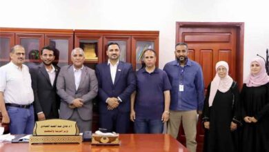 وزير التربية والتعليم (العبادي) يبحث مع منظمة CRS الأمريكية خطة تأهيل 34 روضة في عدن ولحج والضالع