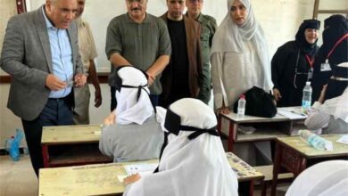 وزير التربية يطلع على سير الاختبارات في مركزي المدرسة النموذجية وثانوية خديجة بعدن