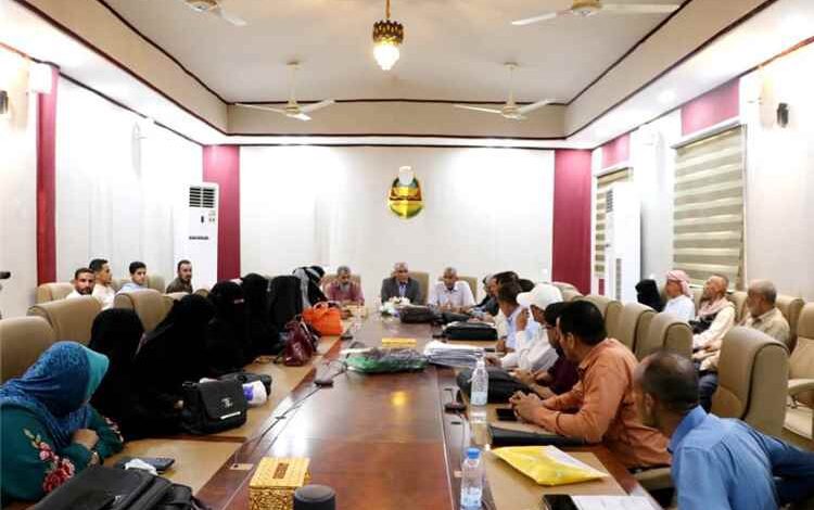 وزير التربية يلتقي بالفرق الوزارية المشرفة على امتحانات الثانوية العامة للعام (2025-2026) في المحافظات المحررة