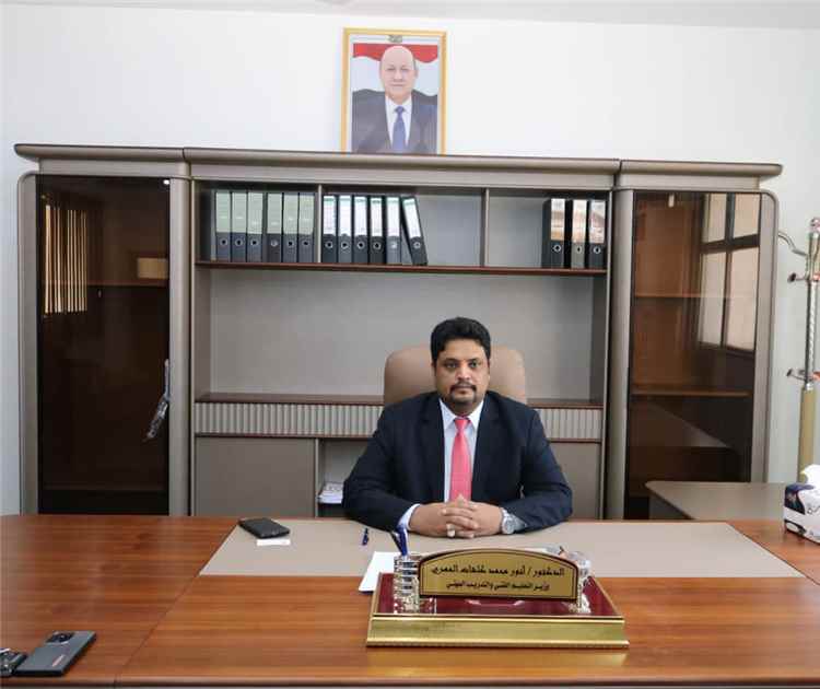 وزير التعليم الفني يبحث مع المستشار الثقافي بالرباط تفعيل المنح الدراسية والتعاون المهني