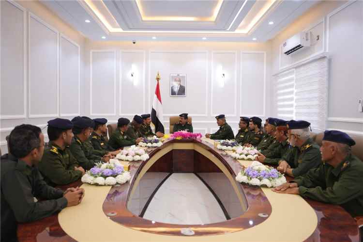 وزير الداخلية يوجه مصلحة الأحوال المدنية بتقديم التسهيلات للمواطنين