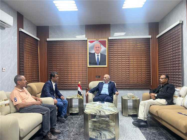 وزير المياه والبيئة يطلع على أوضاع الهيئة العامة لحماية البيئة وإجراءات الاستلام والتسليم