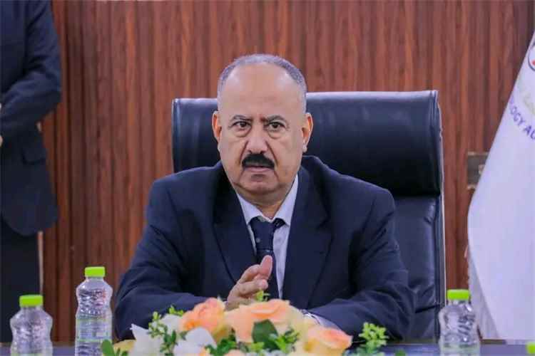 وزير النقل: استهداف منزل وزير الدولة محافظ عدن عمل إجرامي جبان يستوجب الحزم