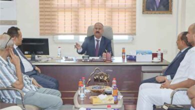 وزير النقل يتفقد سير العمل بالهيئة العامة للشؤون البحرية في أول دوام عقب إجازة عيد الأضحى