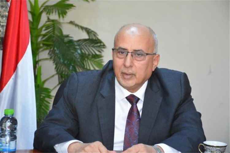 وزير سابق: فشل المركزية وراء أزمة الخدمات واللامركزية خيار لا رجعة عنه