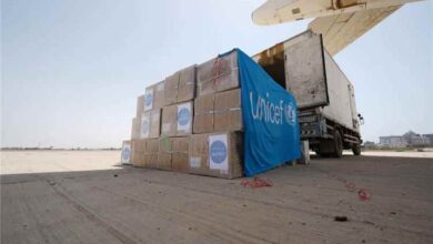 وصول أكثر من 441 ألف جرعة لقاح إلى عدن لتعزيز برامج التحصين في اليمن