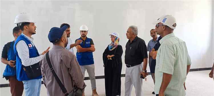 وفد "الهجرة الدولية" يتفقد مشاريع تأهيل المعاهد الفنية في عدن ويمهد لإطلاق التدريب العملي