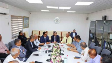 وكيل وزارة النفط يطلع على سير العمل والانضباط الوظيفي بشركة مصافي عدن