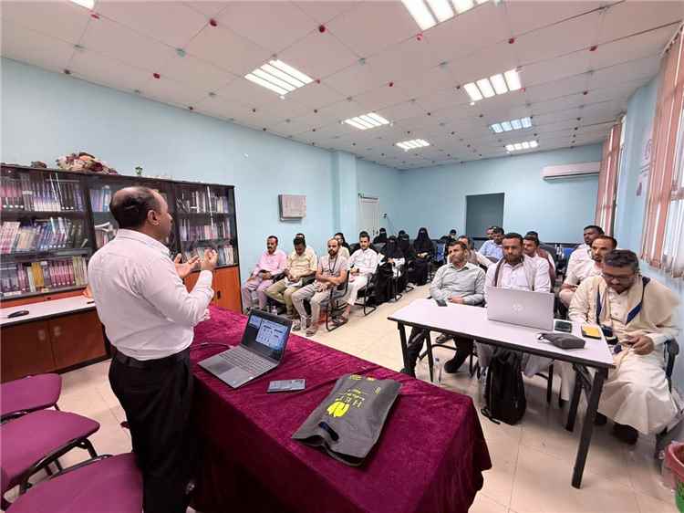 122 موظفاً حكومياً يختتمون برامج تدريبية بمأرب لتعزيز استخدام الذكاء الاصطناعي في المؤسسات العامة