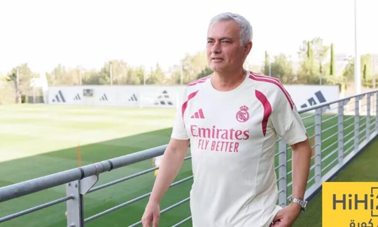 مورينيو يظهر لأول مرة في تدريبات ريال مدريد.. صور