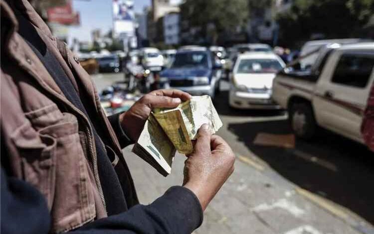 أزمات معيشية تستنزف العرب