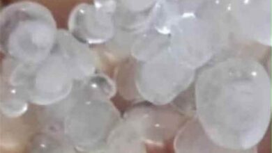 أمطار مصحوبة بحبات البرد تهطل على لحج.. وآمال بأن تمتد إلى عدن