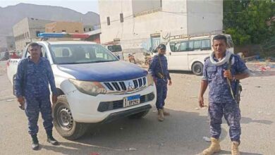 أمن حجر يضبط مواد غذائية منتهية الصلاحية في سوق خريف حجر السنوي الثالث