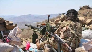 استشهاد 12 جنديًا في هجوم حوثي مباغت على مواقع عسكرية جنوب الحديدة