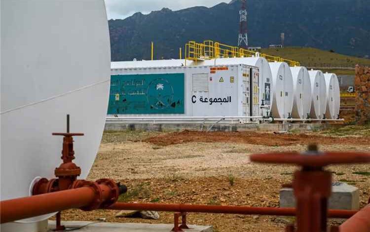 استكمال تفريغ 7500 طن من الديزل في سقطرى لتأمين احتياجات المحافظة خلال موسم الخريف