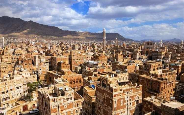 اعتقال شيخ قبلي في صنعاء بعد مداهمة منزله بقوة أمنية حوثية