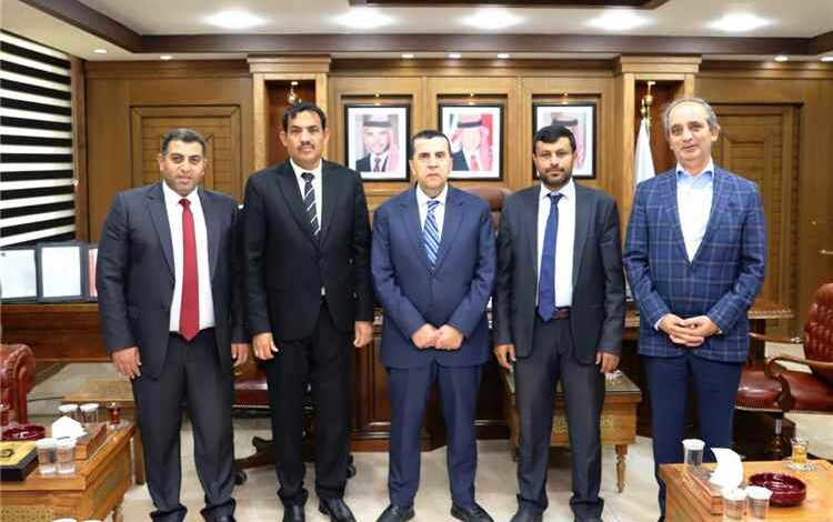 الأردن..نائب رئيس جامعة إقليم سبأ يبحث مع رئيس جامعة البلقاء التطبيقية آفاق التعاون الأكاديمي المشترك