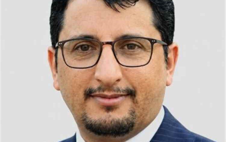الأسدي لعبدالسلام محمد: من حوّل مطار صنعاء إلى منصة إيـ.ـرانية لا يحق له الحديث عن السيادة اليمنية
