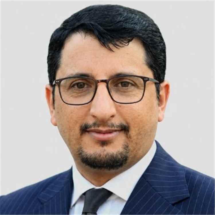 الأسدي لعبدالسلام محمد: من حوّل مطار صنعاء إلى منصة إيـ.ـرانية لا يحق له الحديث عن السيادة اليمنية