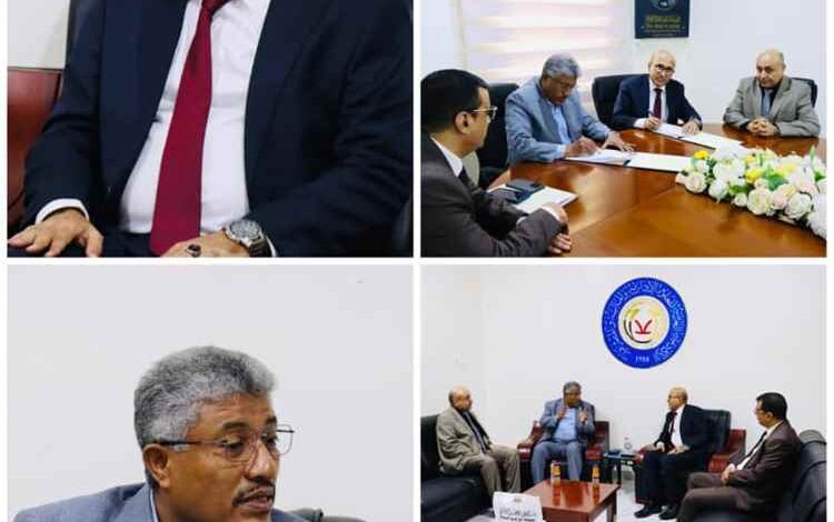 الأكاديمية العربية والبنك الأهلي اليمني يوقعان اتفاقية لتمويل النسخة الثانية من جائزة الأكاديمية للبحث العلمي