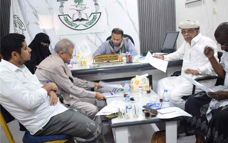 الأمانة العامة لمؤتمر حضرموت الجامع تعقد اجتماعها الدوري بالمكلا، وتقر آليات تشاور وتواصل مع القوى السياسية والمكونات المجتمعية