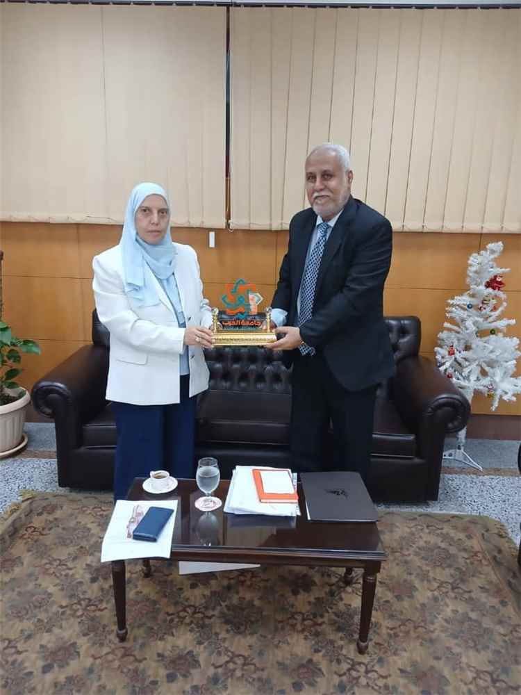البروفيسور علي باطرفي يبحث آفاق التعاون المشترك مع كلية العلاج الطبيعي بجامعة 6 أكتوبر بالقاهرة