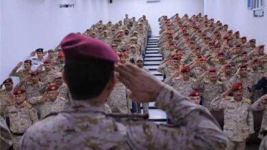 المشهد اليمني - الترتيبات على أعلى مستويات... توجيه رئاسي لـ القوات المسلحة برفع الجاهزية القتالية لمواجهة الحوثيين