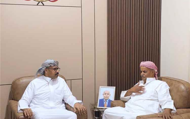 التميمي مدير عام مصلحة شؤون القبائل يستقبل المقدم قطامي عبدالله باجري لبحث القضايا الاجتماعية بوادي حضرموت