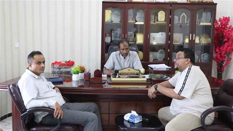 الجعفري يوجه باتخاذ الإجراءات القانونية ضد مخالفات البناء العشوائي بالمهرة