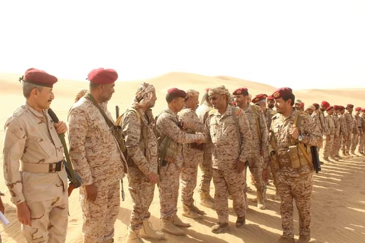 الجيش في المنطقة السادسة يوجه برفع الجاهزية القتالية القصوى