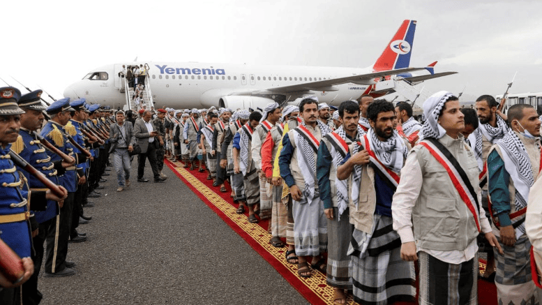 الحكومة اليمنية: مليشيا الحوثي هي من تقف وراء تعطيل صفقة تبادل الأسرى وهي من منعت استكمال الترتيبات اللوجستية وأجلت التنفيذ