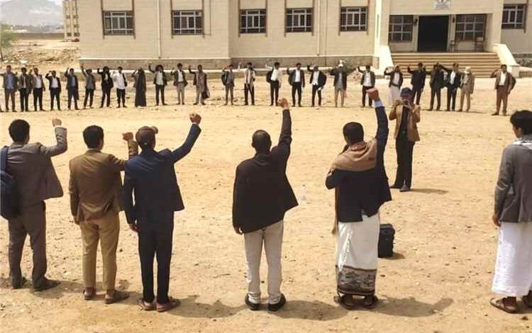 الحوثيون يكثّفون عسكرة الجامعات والتعبئة بين الطلاب
