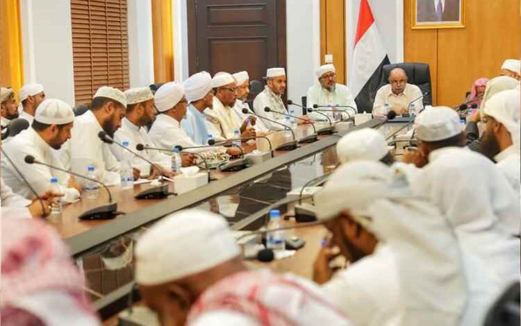 الخنبشي: لا صحة لمنح أي نسبة من عائدات النفط للحوثيين.. وإيرادات التصدير ستُخصص لخدمة المواطنين