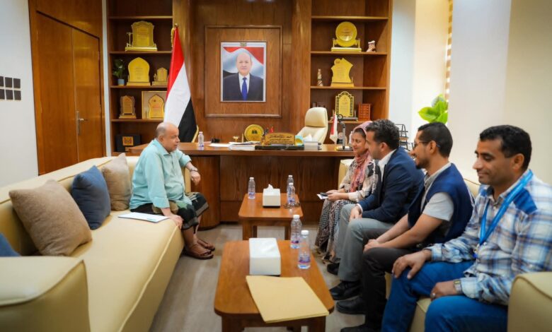 الخنبشي يدعو إلى توسيع تدخلات برنامج الغذاء العالمي في حضرموت وتعزيز برامج التغذية المدرسية