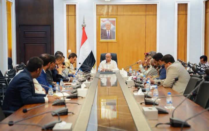 الخنبشي يرفع الجاهزية في حضرموت ويشدد على مواجهة أي تصعيد حوثي.