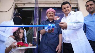 الدكتور فيدل محمد ناصر يدشن افتتاح عيادتي هارموني سمايل لطب الأسنان في مدينة إنماء بعدن