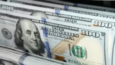الدولار يرتفع عقب إبقاء الاحتياطي الفيدرالي على سعر الفائدة دون تغيير