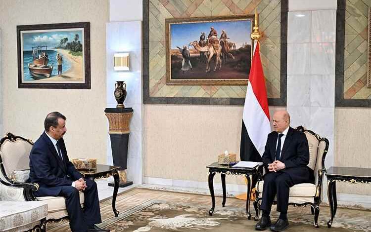 المشهد اليمني - الرئيس العليمي يوجه رسائل مهمة لشباب محافظة صعدة معقل عبدالملك الحوثي