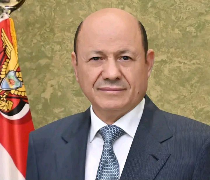الرئيس يوجه رسائل هامة للمواطنين في مناطق الحوثيين ويخاطب قبائل اليمن