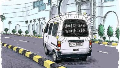 الرسام الكاريكاتيري محمد مسعود يدعو إلى إزالة العبارات المسيئة من الباصات في عدن