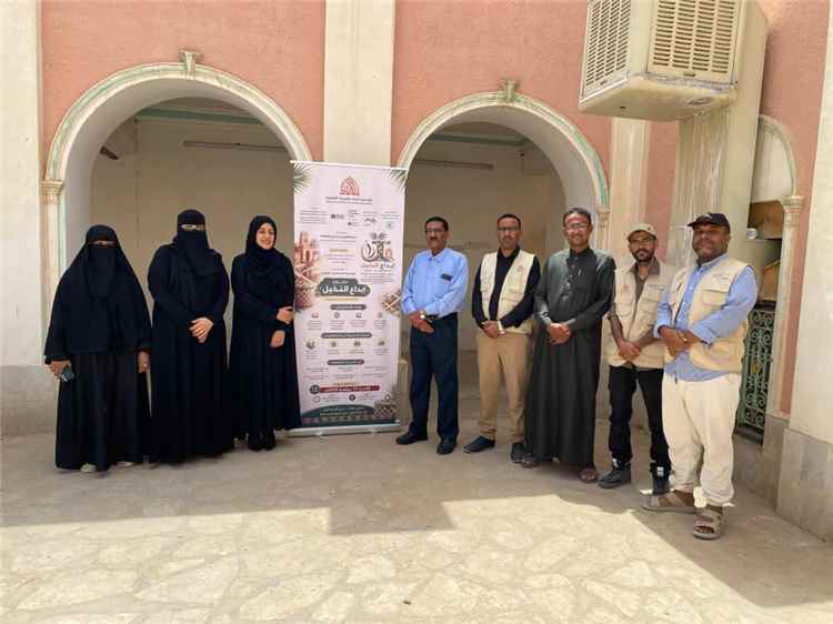 الرناد تدشن مشروع "إبداع النخيل" لتمكين المرأة والحفاظ على الموروث الثقافي بتريم