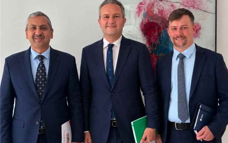 السفير الإرياني يستعرض مع مؤسسة كونراد أديناور الألمانية تطورات الأوضاع في اليمن وانتهاكات الحوثيين