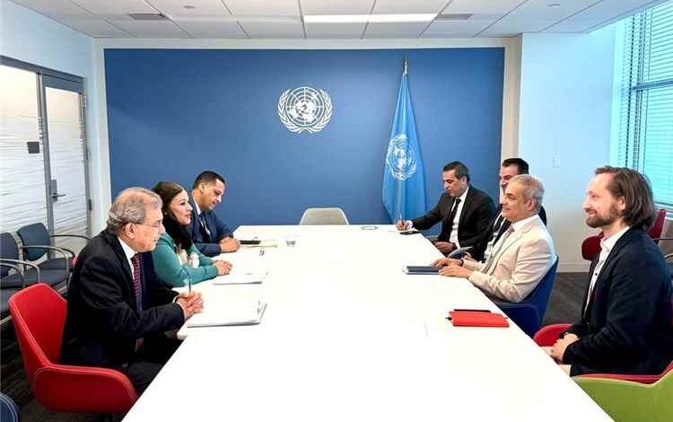 السفيرة جميلة رجاء تبحث مع مساعد الأمين العام للأمم المتحدة تعزيز الاستجابة الإنسانية للاحتياجات المتزايدة في اليمن