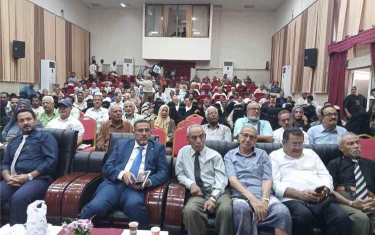 المشهد اليمني - السلطة المحلية بالعاصمة عدن تُحيي حفل تأبين الأديب والمسرحي الراحل سعيد عولقي