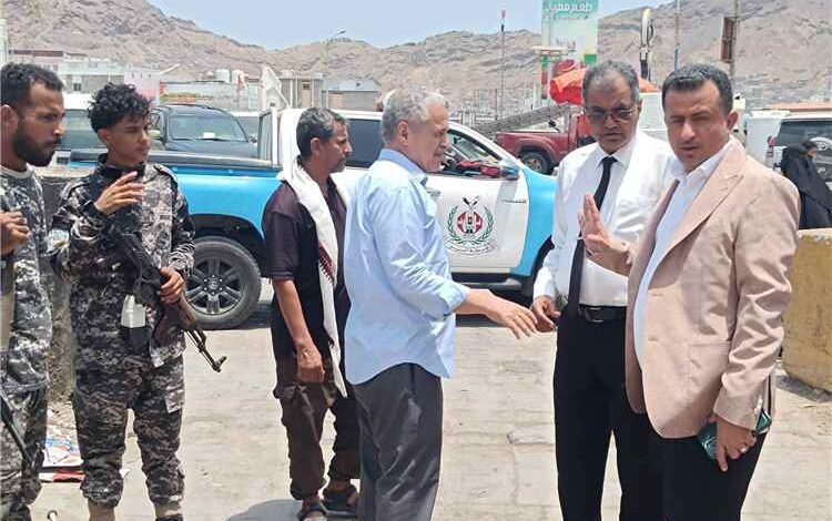 السلطة المحلية بالمعلا تنفذ نزولًا ميدانيًا تمهيدًا لتنفيذ مشروع تصريف مياه الأمطار بحجيف الباورهوس